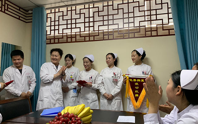【5.12护士节】电子游戏官网,电子游戏(中国)举办茶话会白衣天使受表彰(图6)